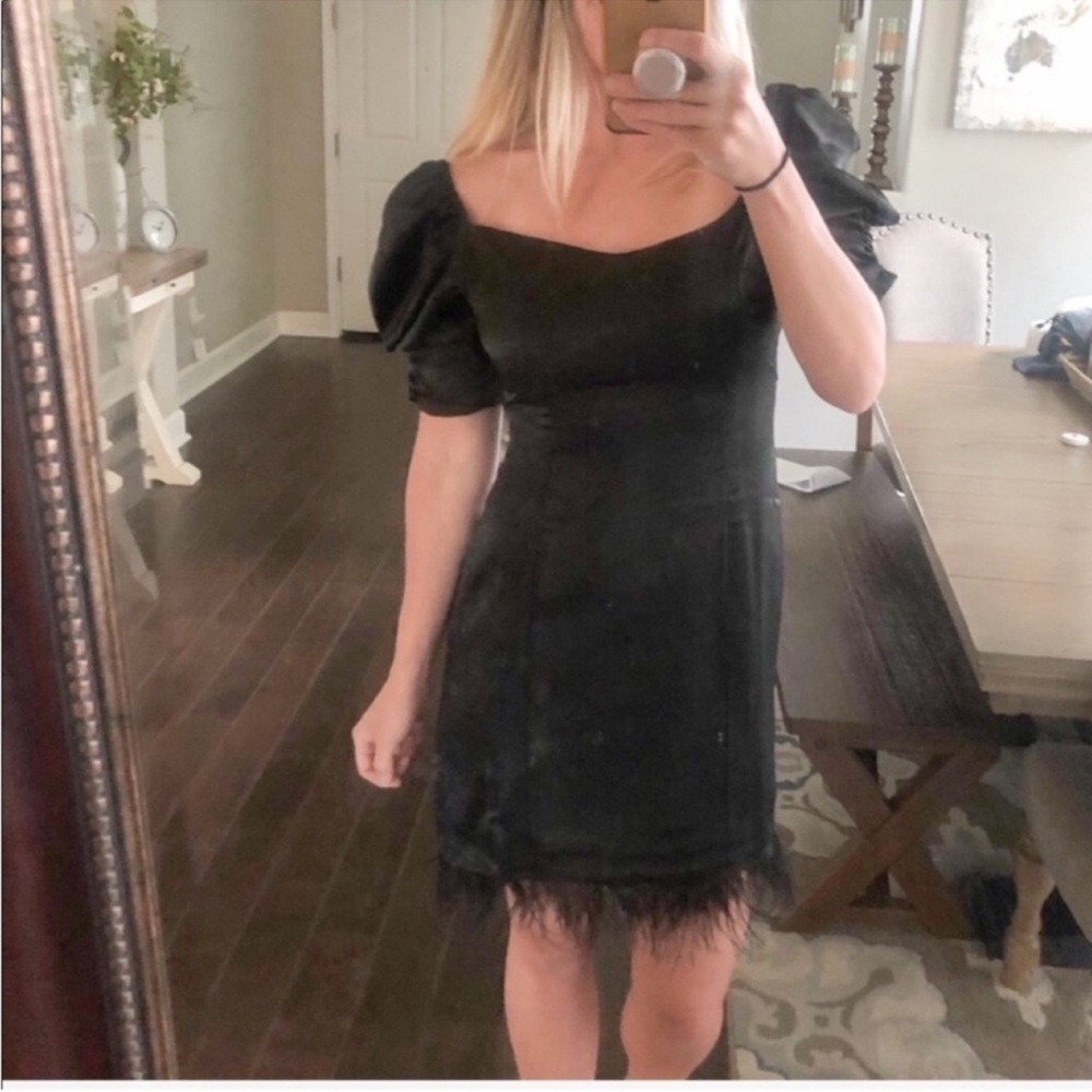 4SI3NNA black puff sleeve feather hem cocktail dress